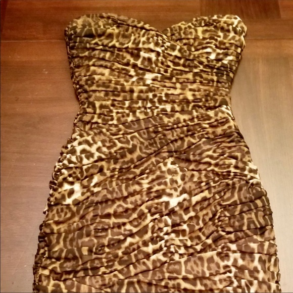 NWOT BCBG Max Azria Strapless Dress With Lace Trim - Picture 4 of 8